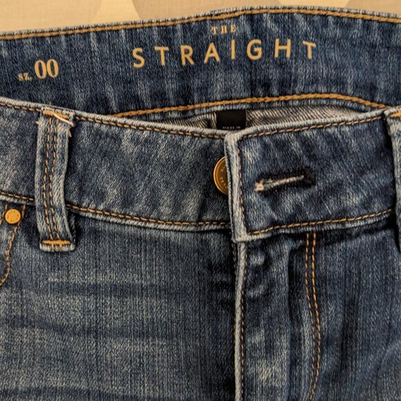 WHITE HOUSE BLACK MARKET the Straight Jeans - Picture 5 of 7